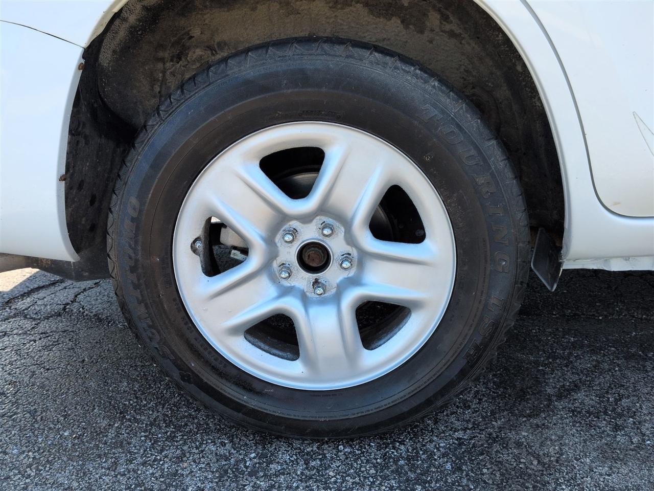 Toyota RAV4 Base I4 4WD 2012