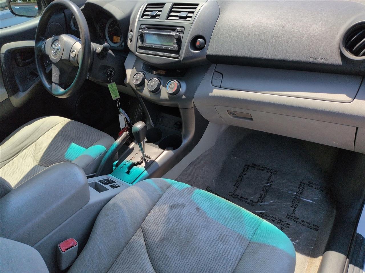 Toyota RAV4 Base I4 4WD 2012