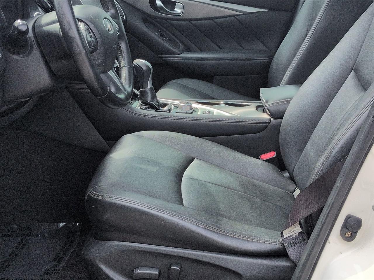 Infiniti Q50 Base 2015