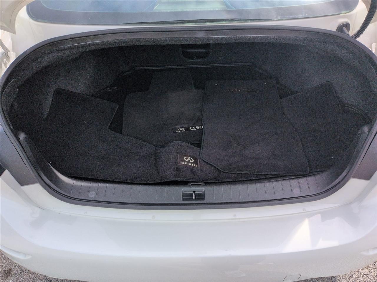 Infiniti Q50 Base 2015