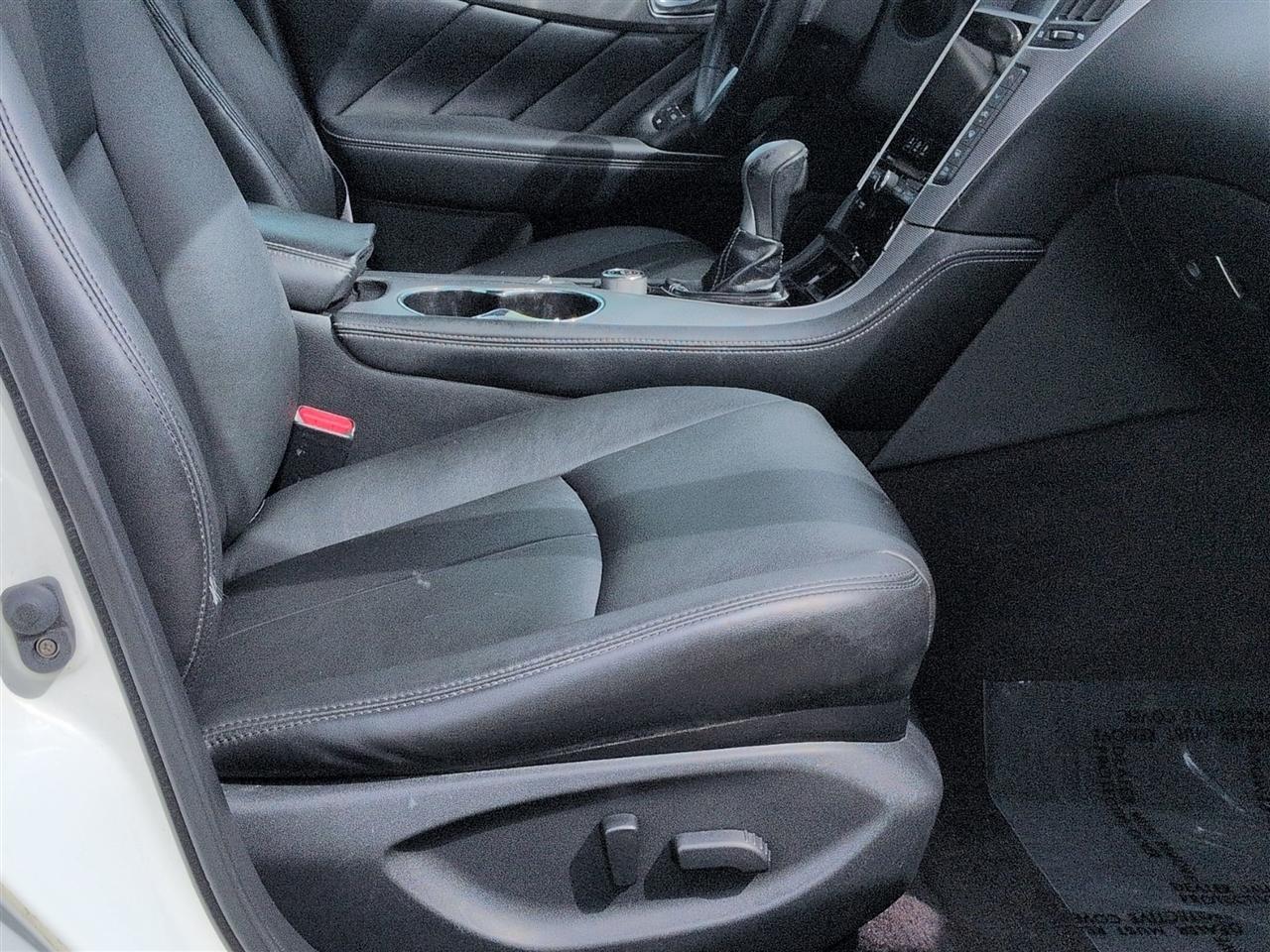 Infiniti Q50 Base 2015