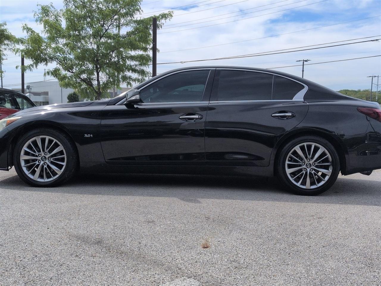 Infiniti Q50 3.0t LUXE 2019
