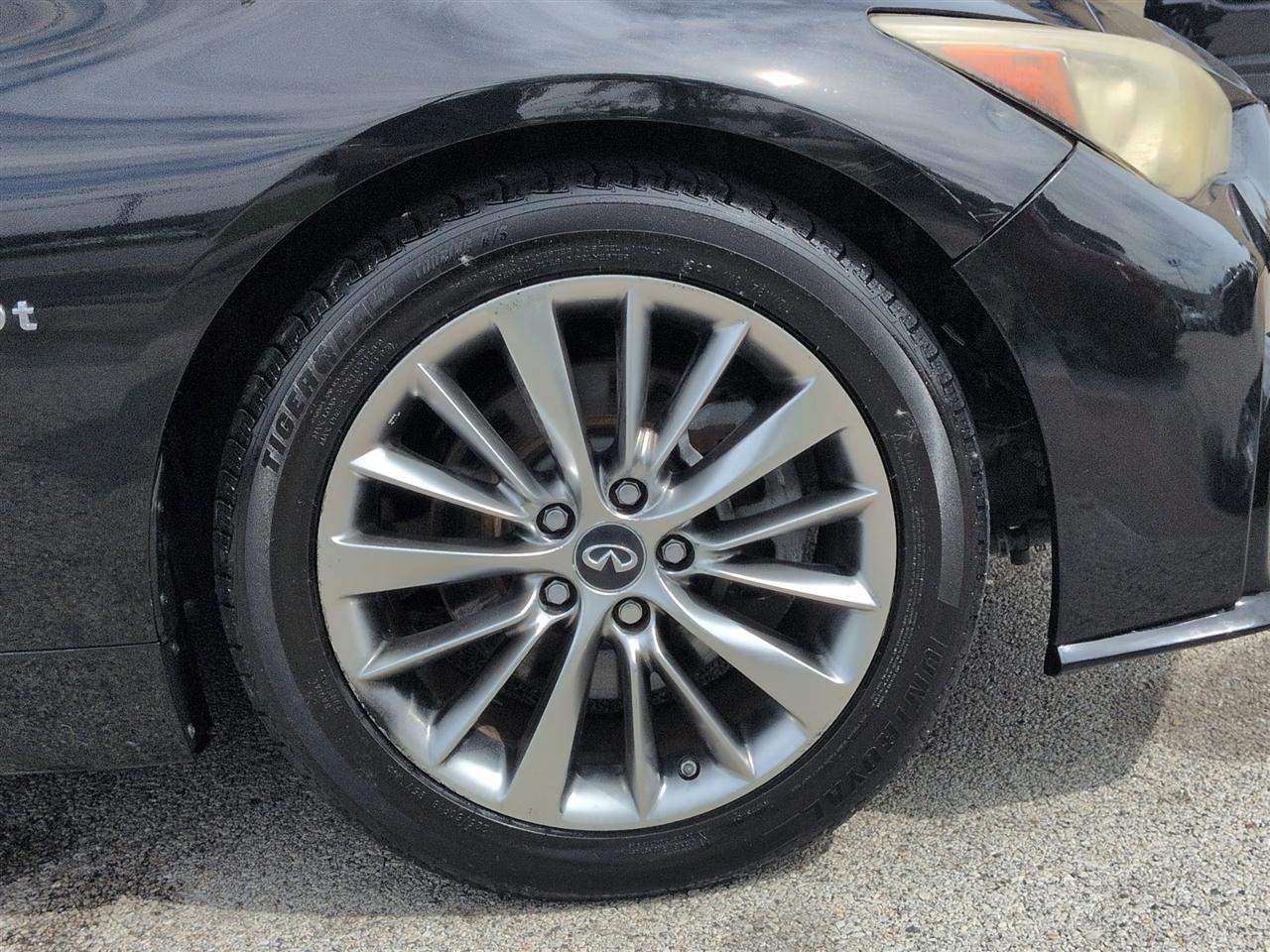 Infiniti Q50 3.0t LUXE 2019