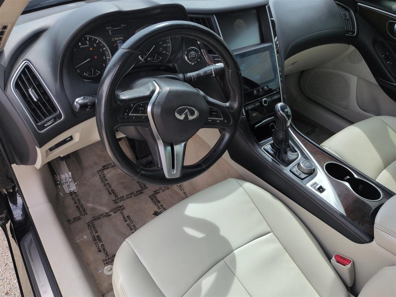 Infiniti Q50 3.0t LUXE 2019
