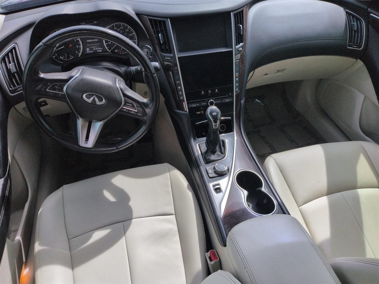 Infiniti Q50 3.0t LUXE 2019