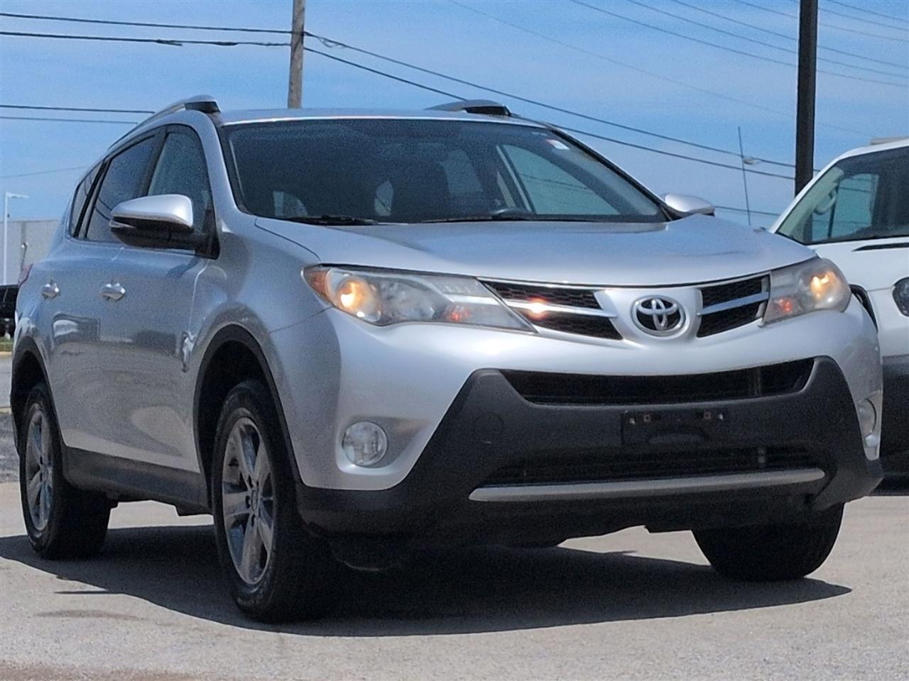 2015 Toyota RAV4 XLE AWD's photo