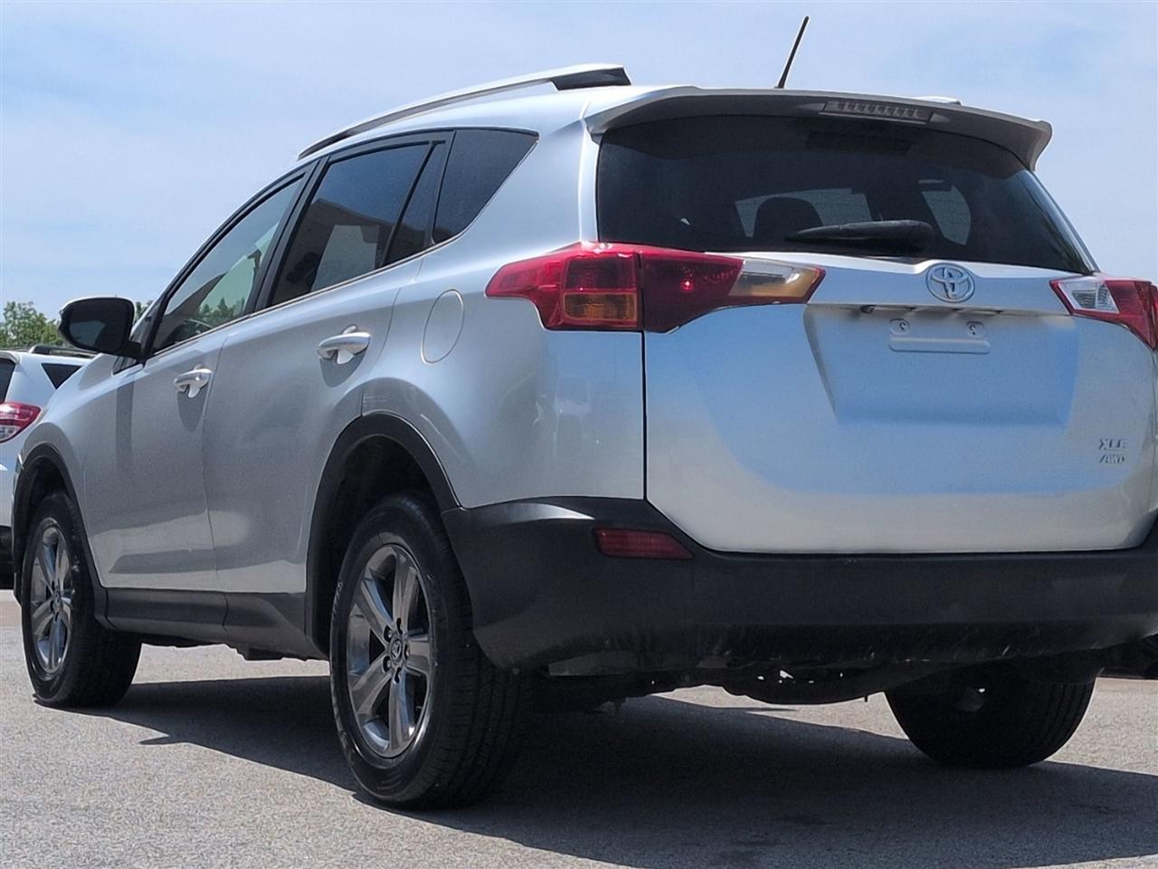 Toyota RAV4 XLE AWD 2015