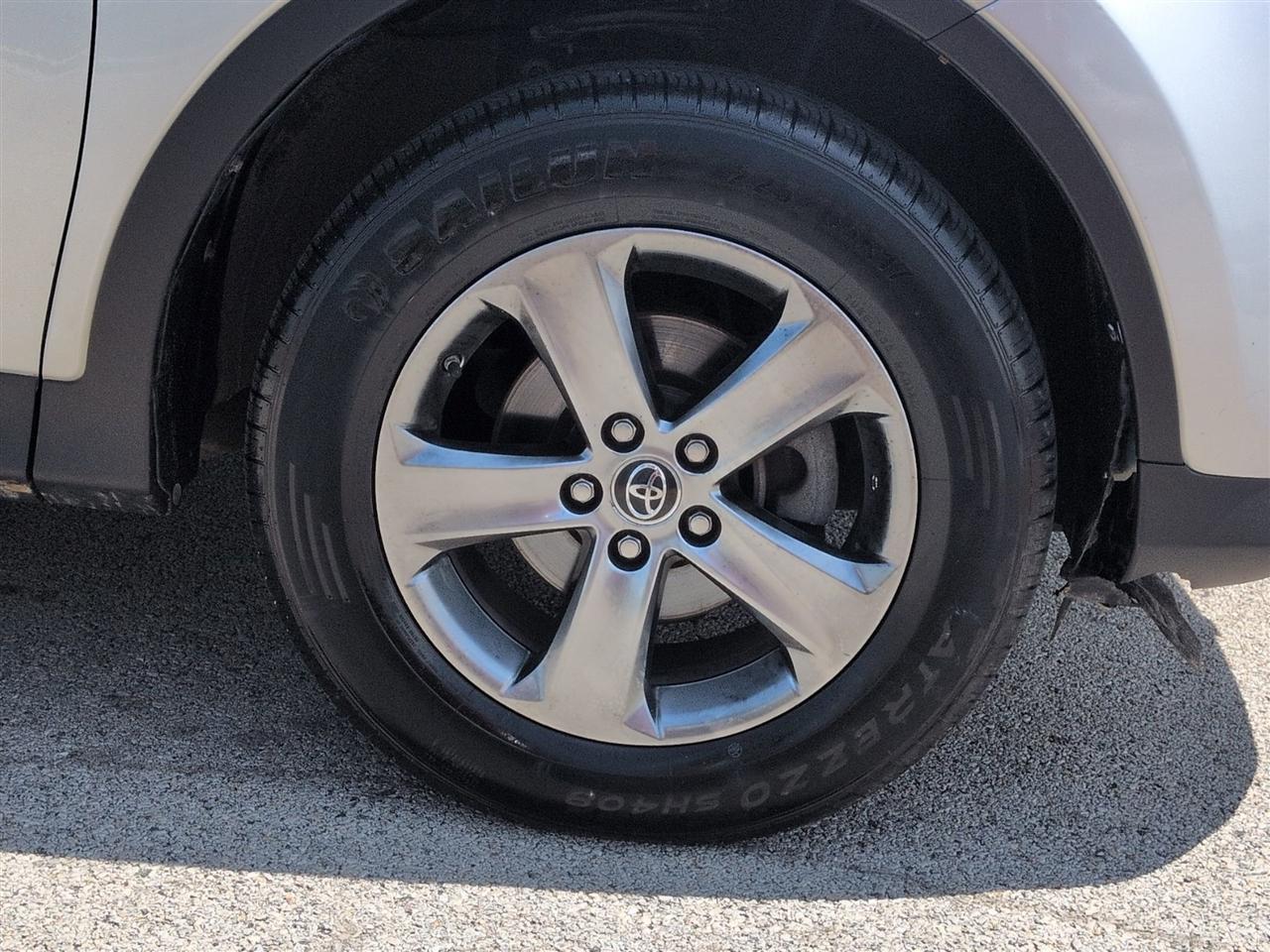 Toyota RAV4 XLE AWD 2015