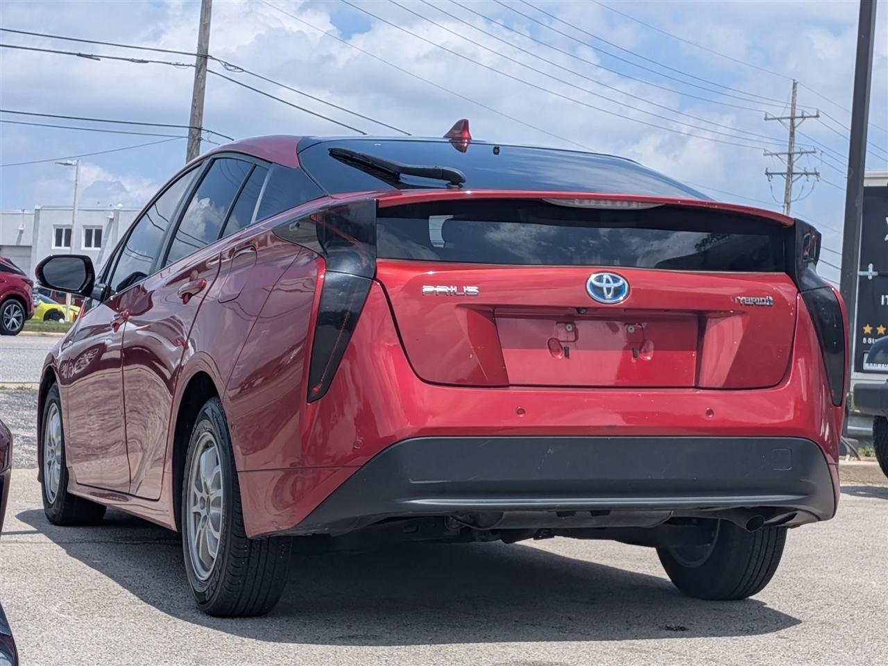 Toyota Prius Two 2018