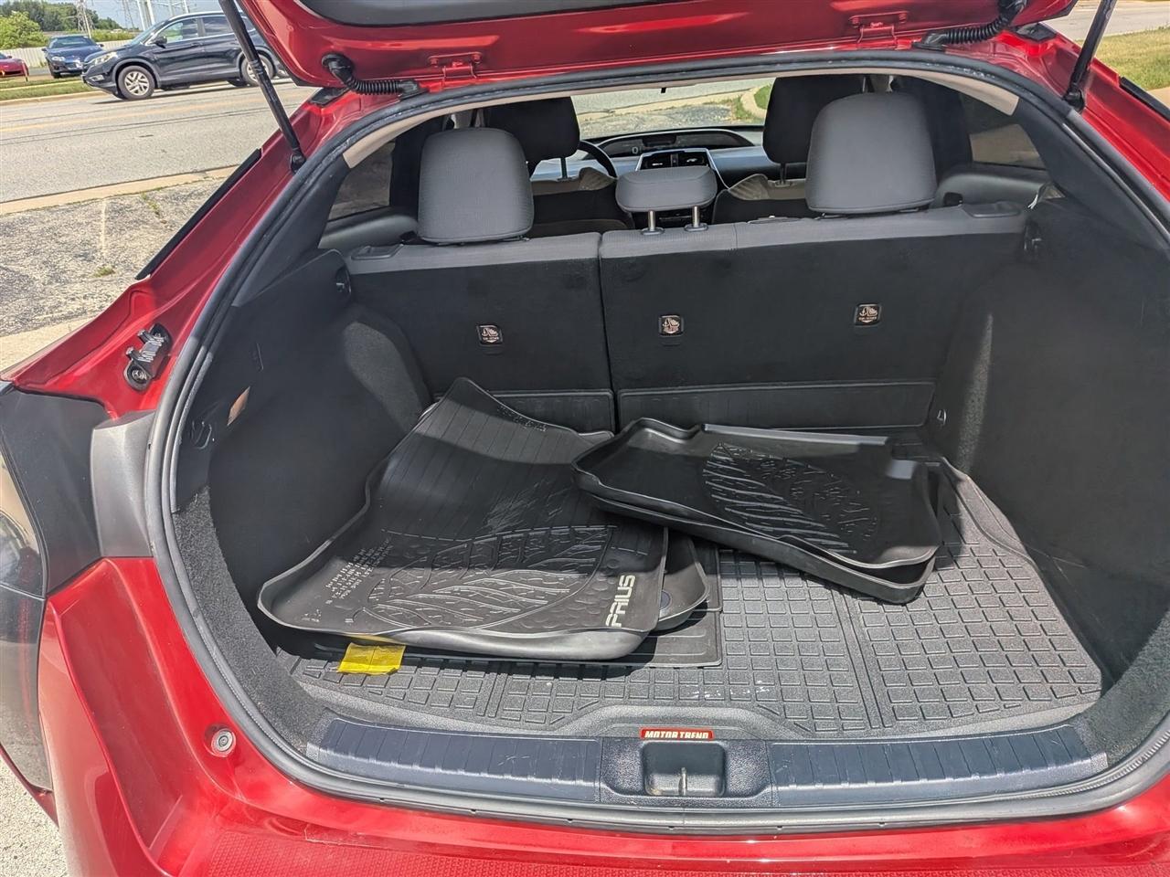 Toyota Prius Two 2018