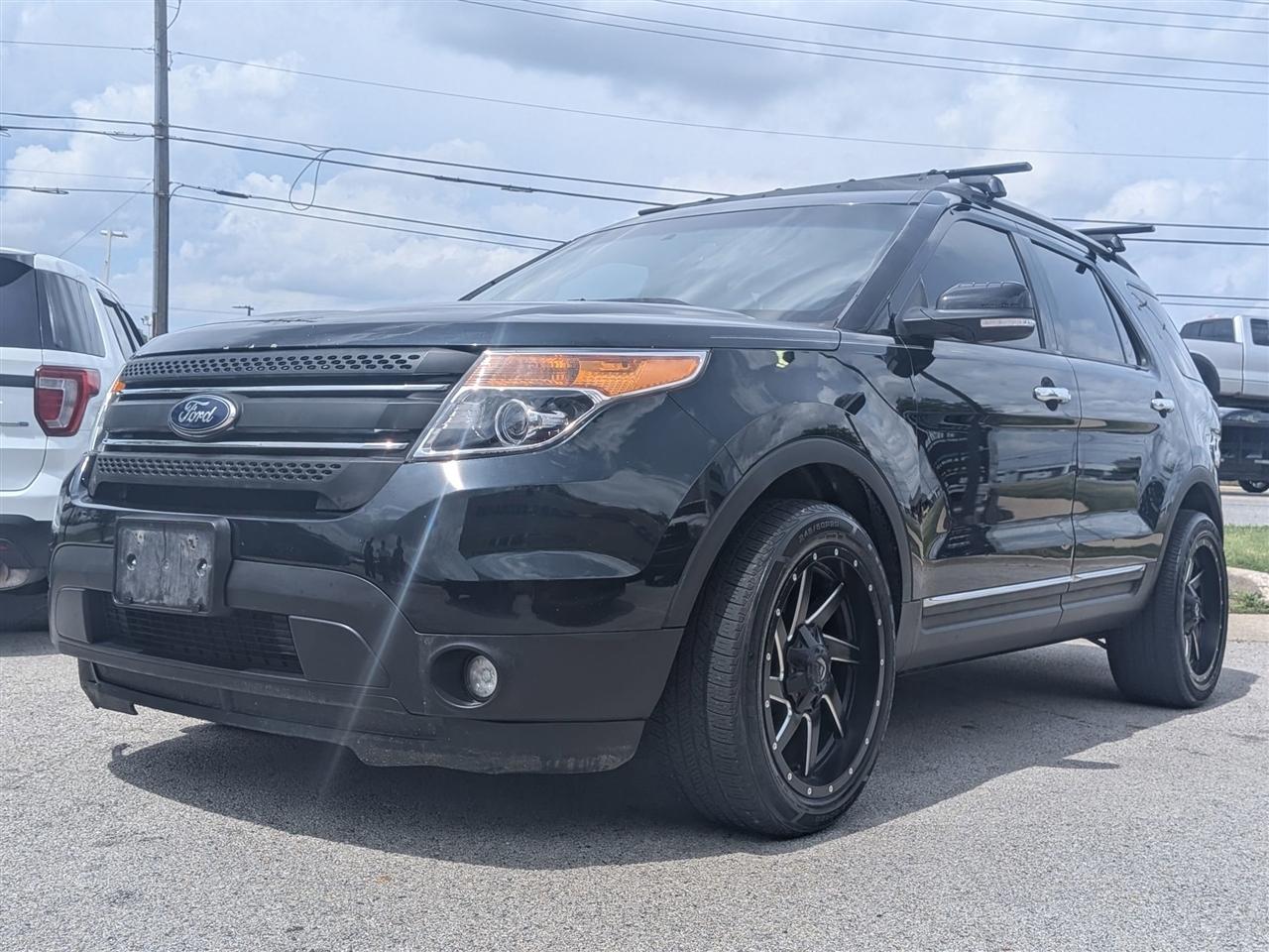 Ford Explorer XLT 4D SUV 4WD 2015