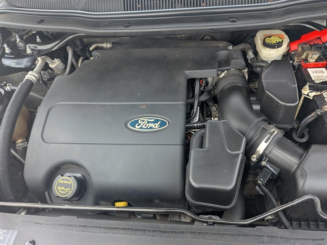 Ford Explorer XLT 4D SUV 4WD 2015