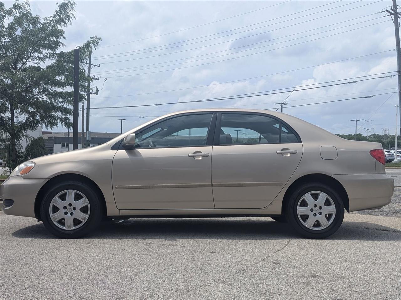 Toyota Corolla CE 4D Sedan 2005