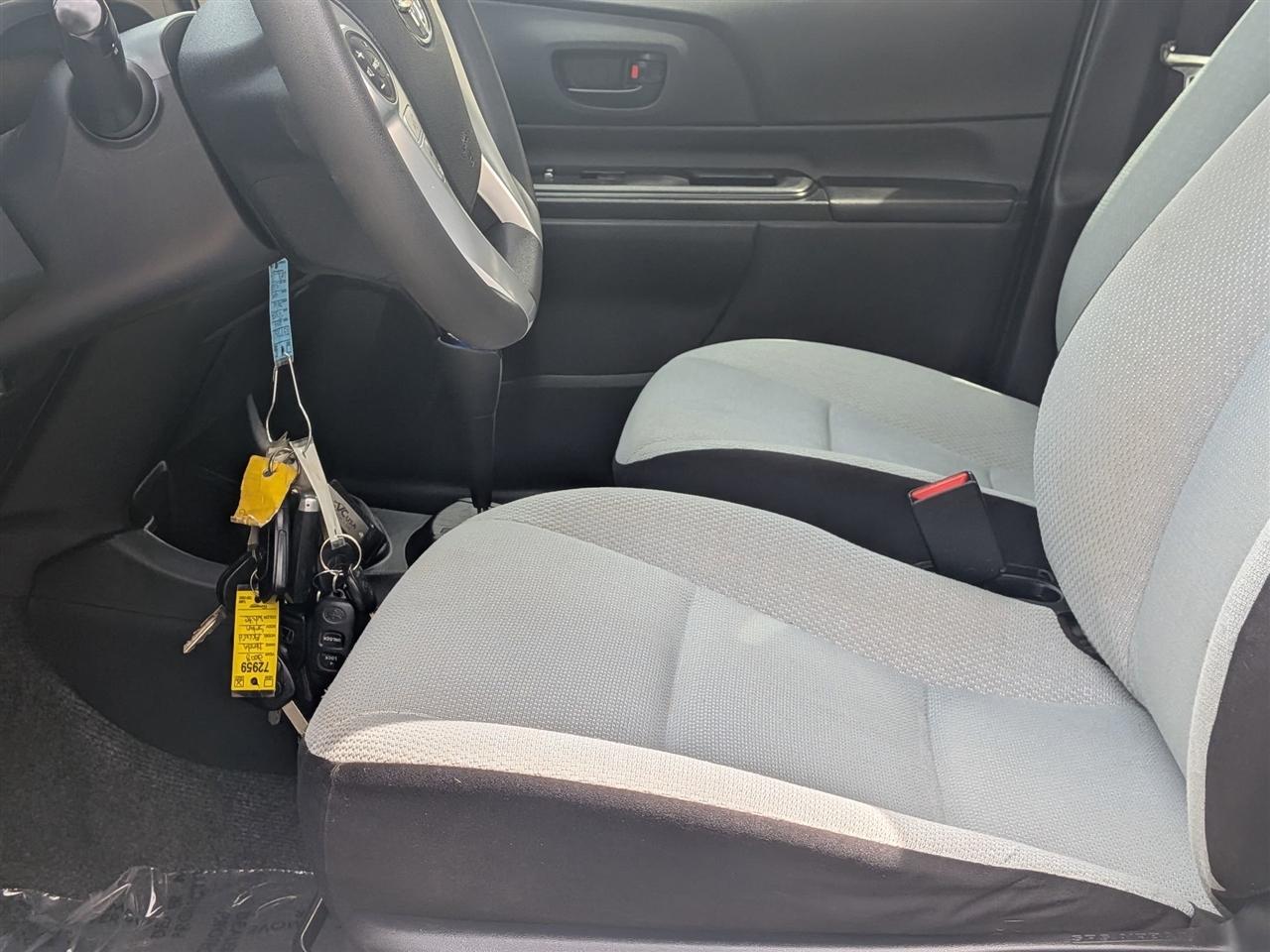 Toyota Prius c Four 2015