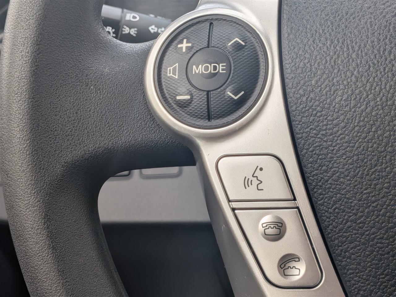 Toyota Prius c Four 2015