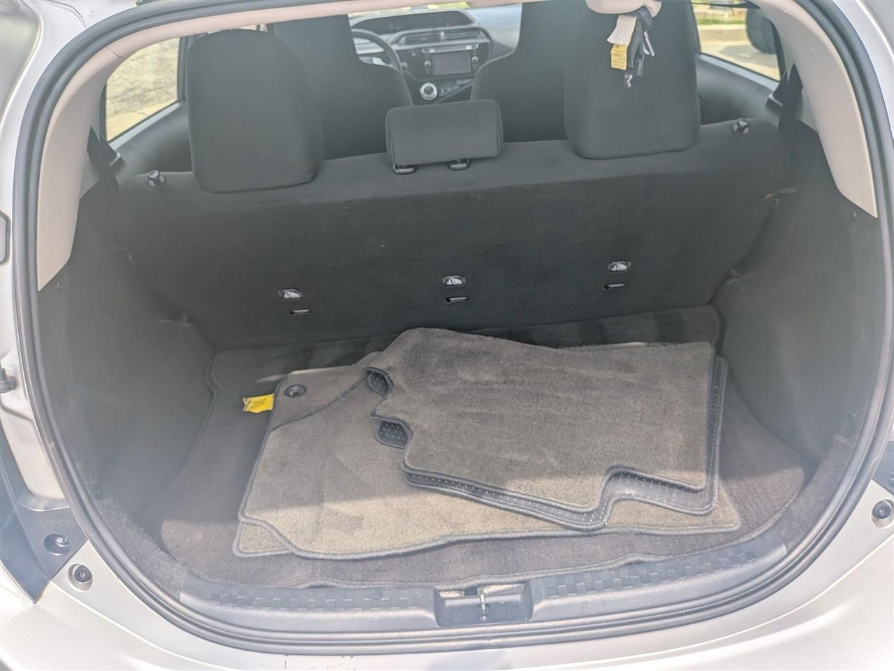 Toyota Prius c Four 2015