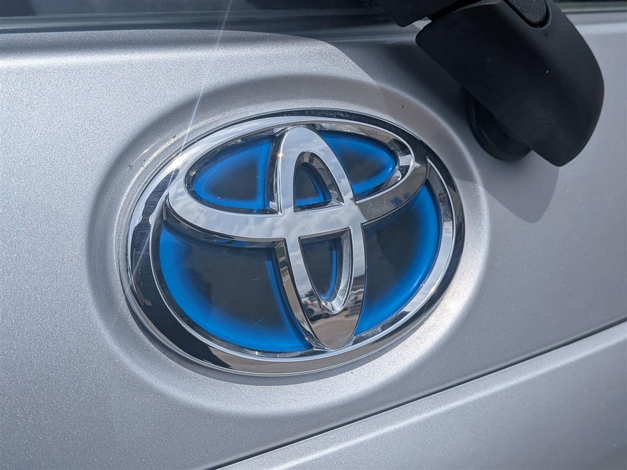 Toyota Prius c Four 2015