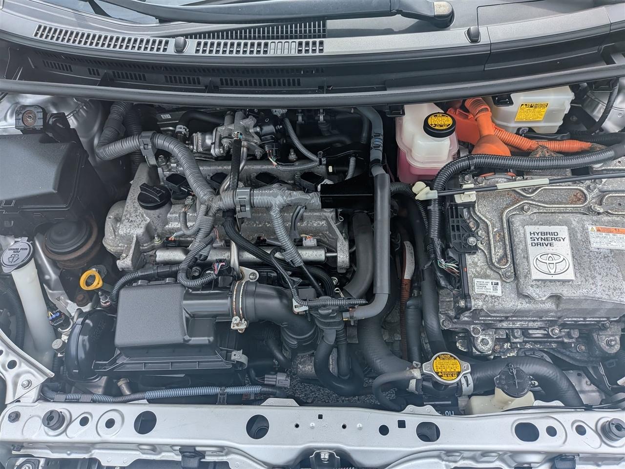 Toyota Prius c Four 2015