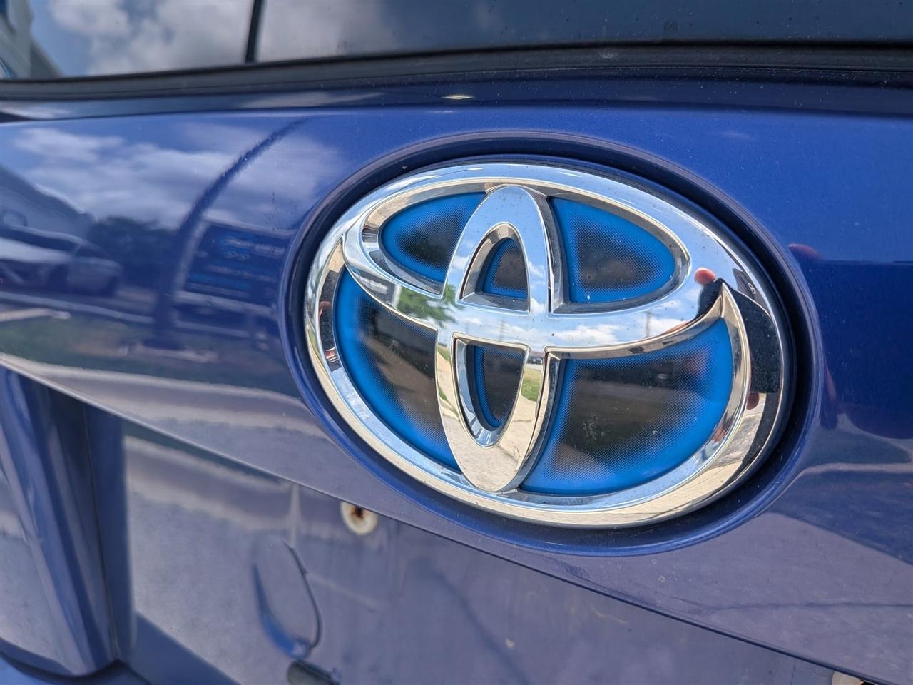 Toyota Prius Two 2016