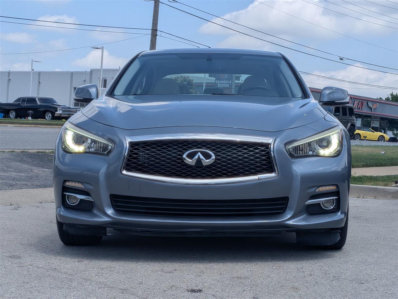 Infiniti Q50 Premium AWD 2014