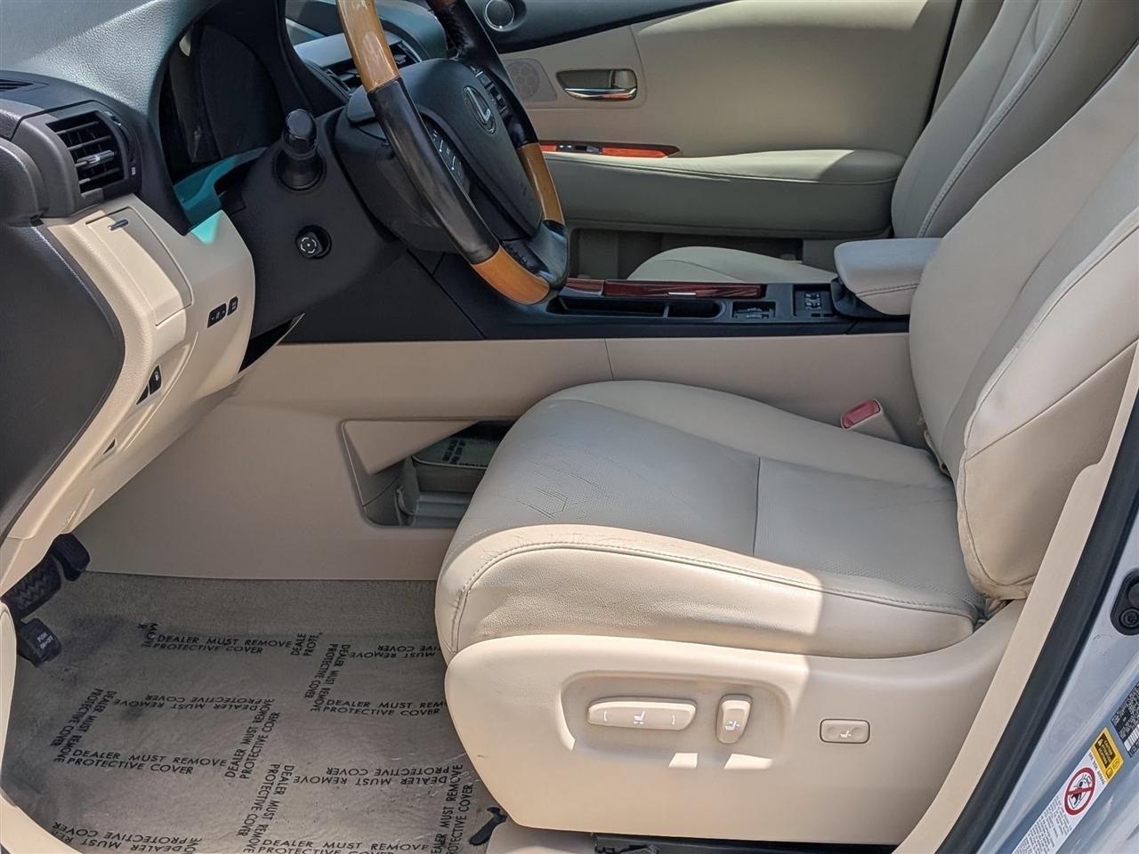 Lexus RX 350 4D SUV AWD 2011