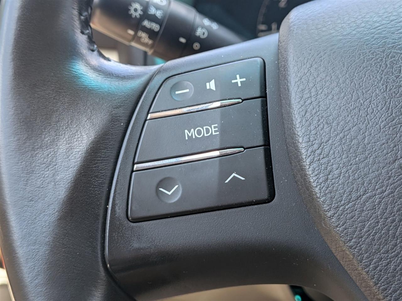 Lexus RX 350 4D SUV AWD 2011