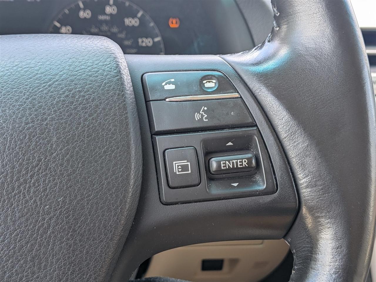 Lexus RX 350 4D SUV AWD 2011