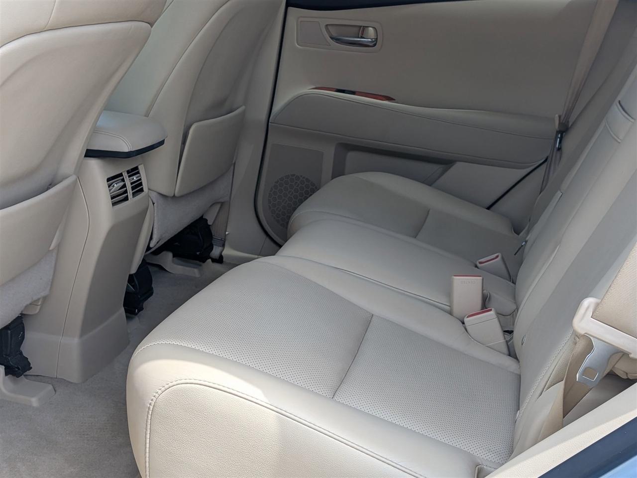 Lexus RX 350 4D SUV AWD 2011