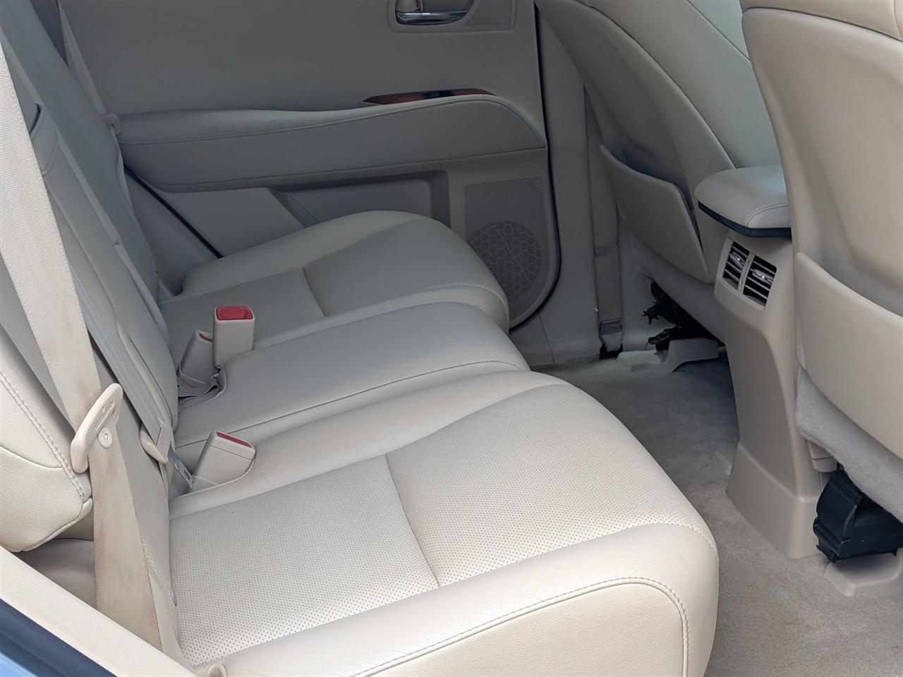 Lexus RX 350 4D SUV AWD 2011