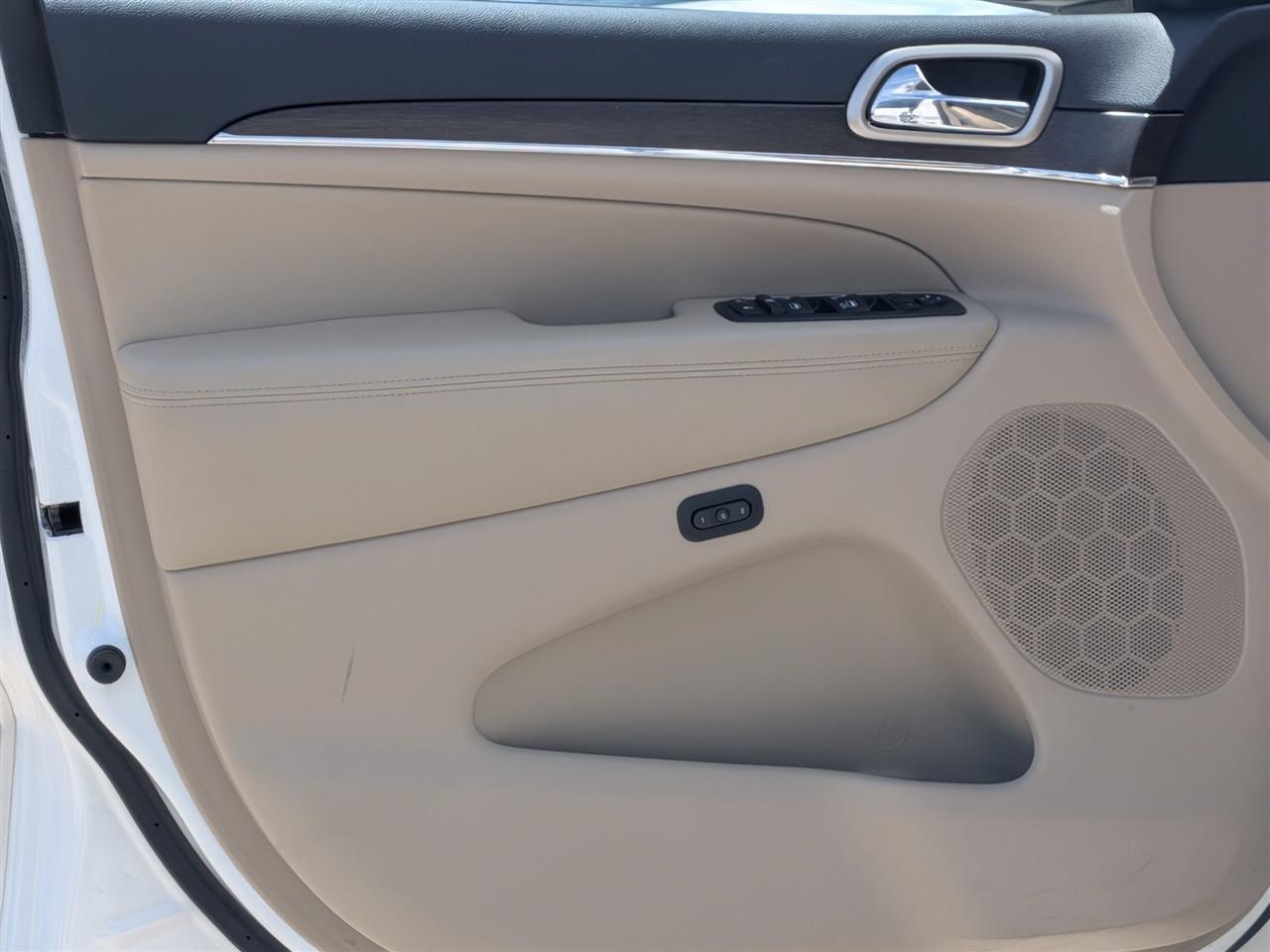 Jeep Grand Cherokee Limited 4D SUV 4WD 2015