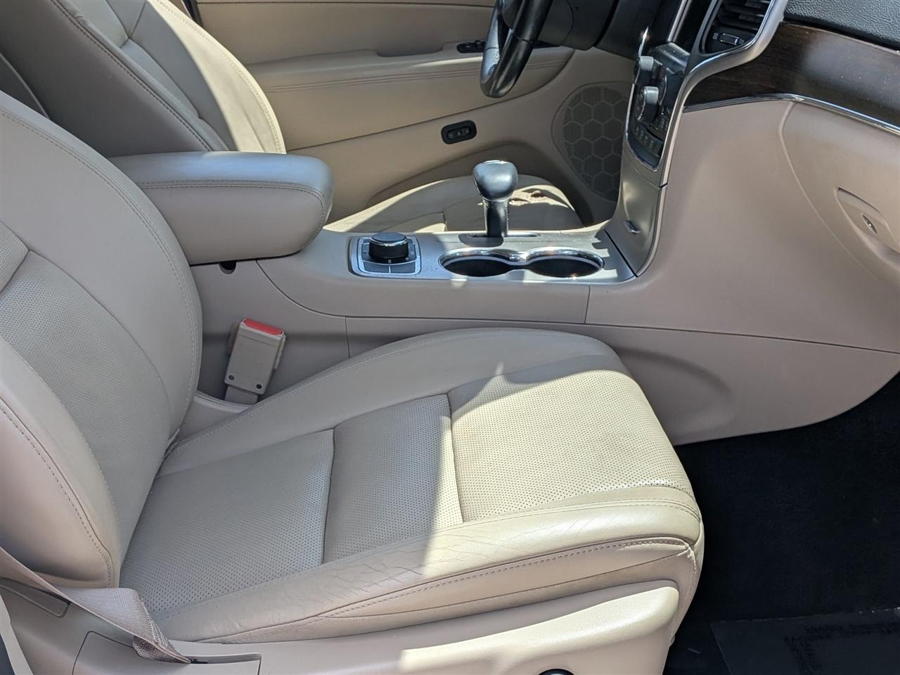 Jeep Grand Cherokee Limited 4D SUV 4WD 2015