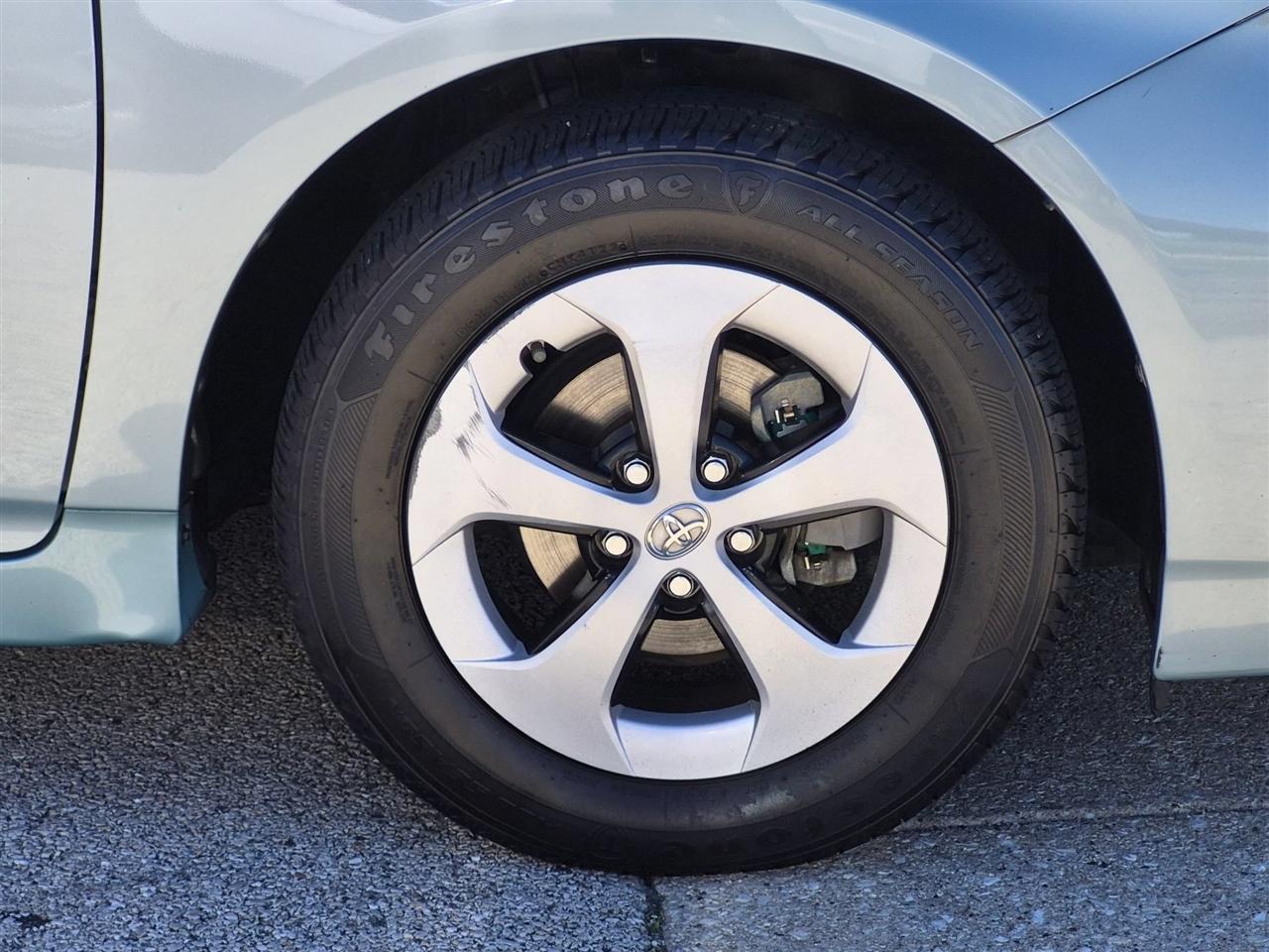 Toyota Prius Three 2014
