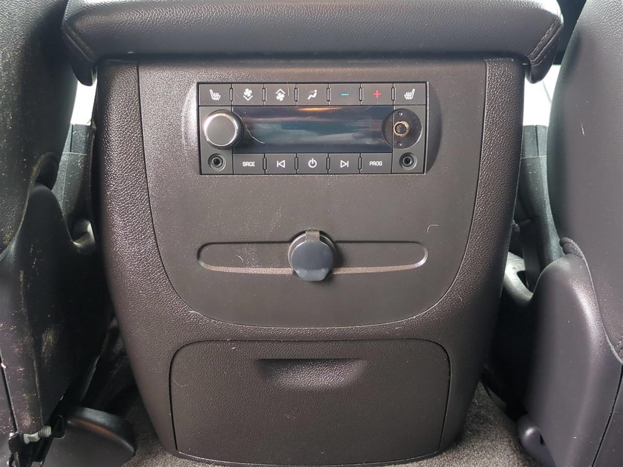 Chevrolet Suburban LTZ 1500 4WD 2013
