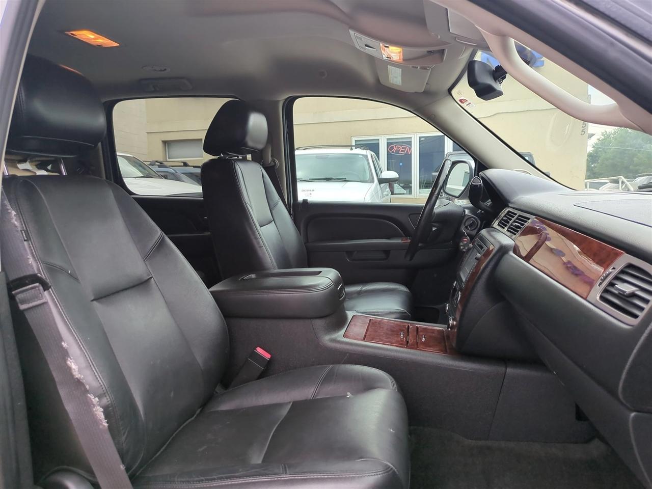 Chevrolet Suburban LTZ 1500 4WD 2013