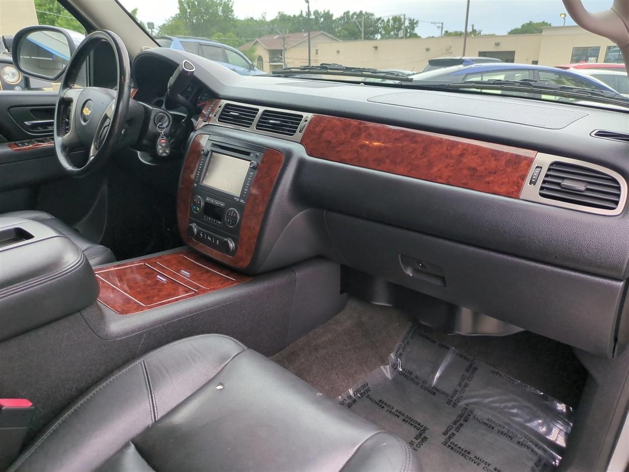 Chevrolet Suburban LTZ 1500 4WD 2013