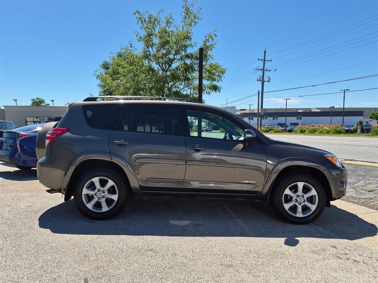 Toyota RAV4 Limited I4 4WD 2012