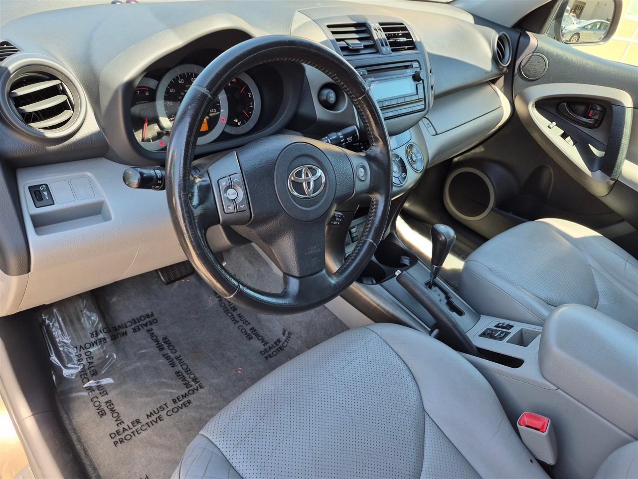 Toyota RAV4 Limited I4 4WD 2012