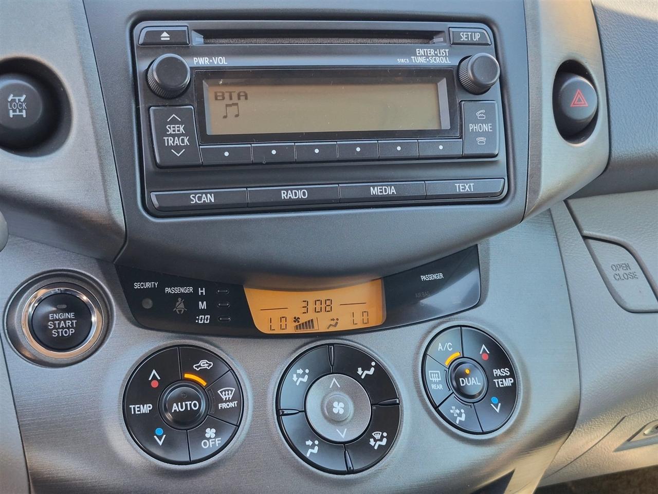 Toyota RAV4 Limited I4 4WD 2012