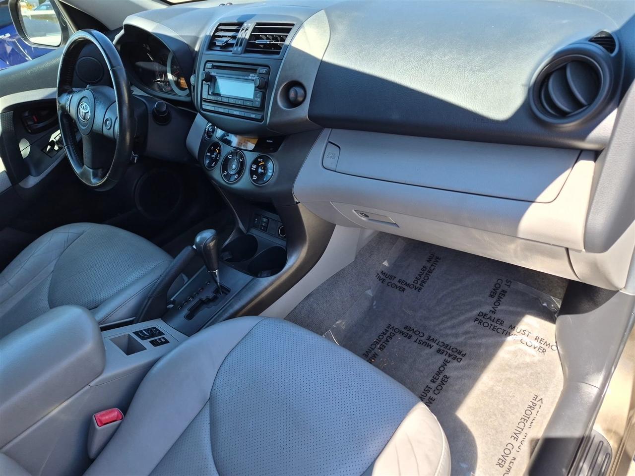 Toyota RAV4 Limited I4 4WD 2012