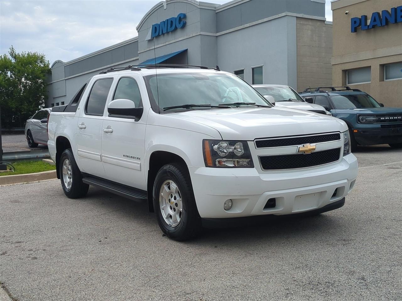 2011 Chevrolet Avalanche LT 4WD