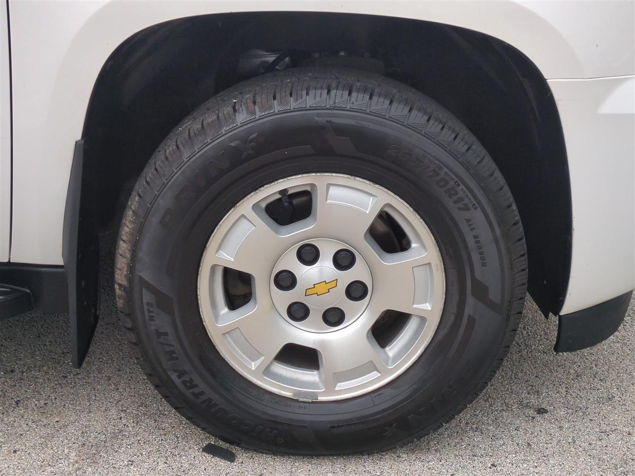 Chevrolet Avalanche LT 4WD 2011