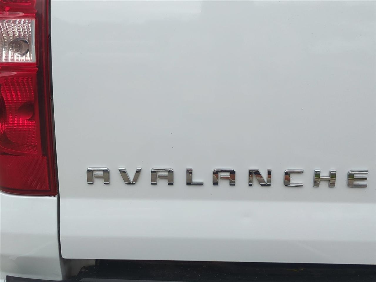Chevrolet Avalanche LT 4WD 2011