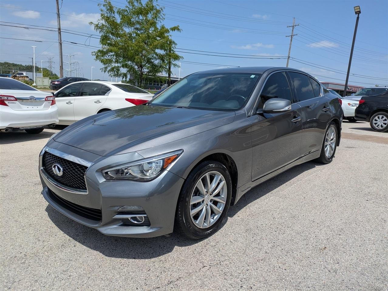 Infiniti Q50 Premium 4D Sedan AWD 2014