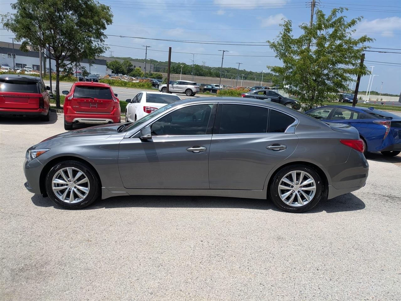 Infiniti Q50 Premium 4D Sedan AWD 2014