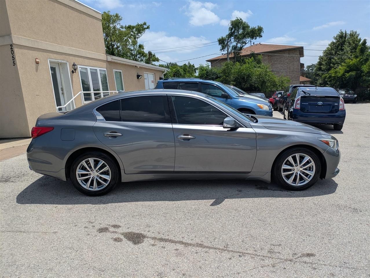 Infiniti Q50 Premium 4D Sedan AWD 2014