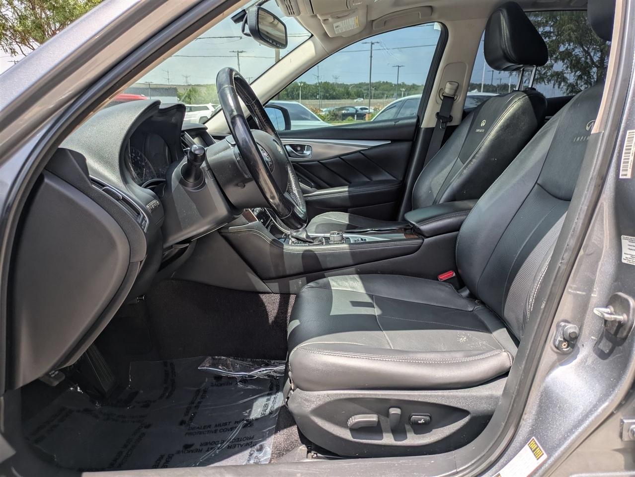 Infiniti Q50 Premium 4D Sedan AWD 2014