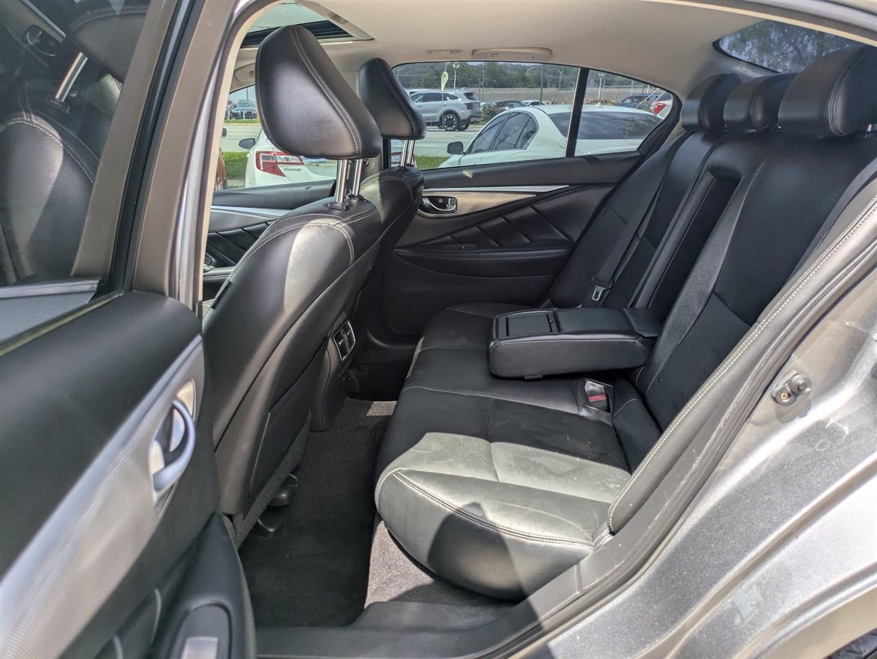Infiniti Q50 Premium 4D Sedan AWD 2014