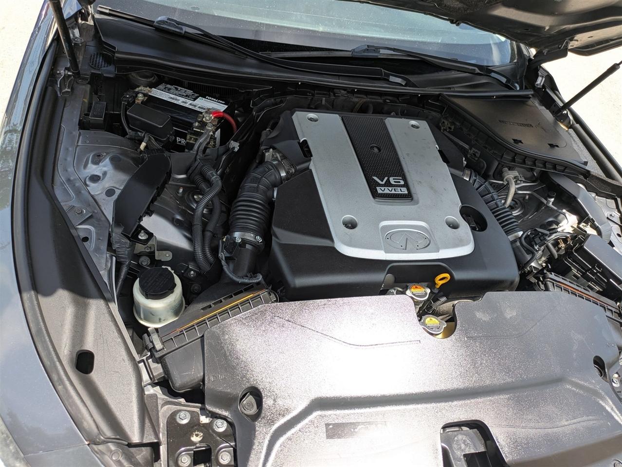 Infiniti Q50 Premium 4D Sedan AWD 2014