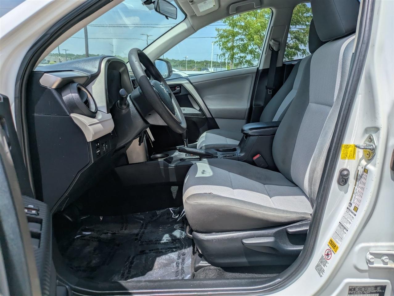 Toyota RAV4 LE AWD 2013