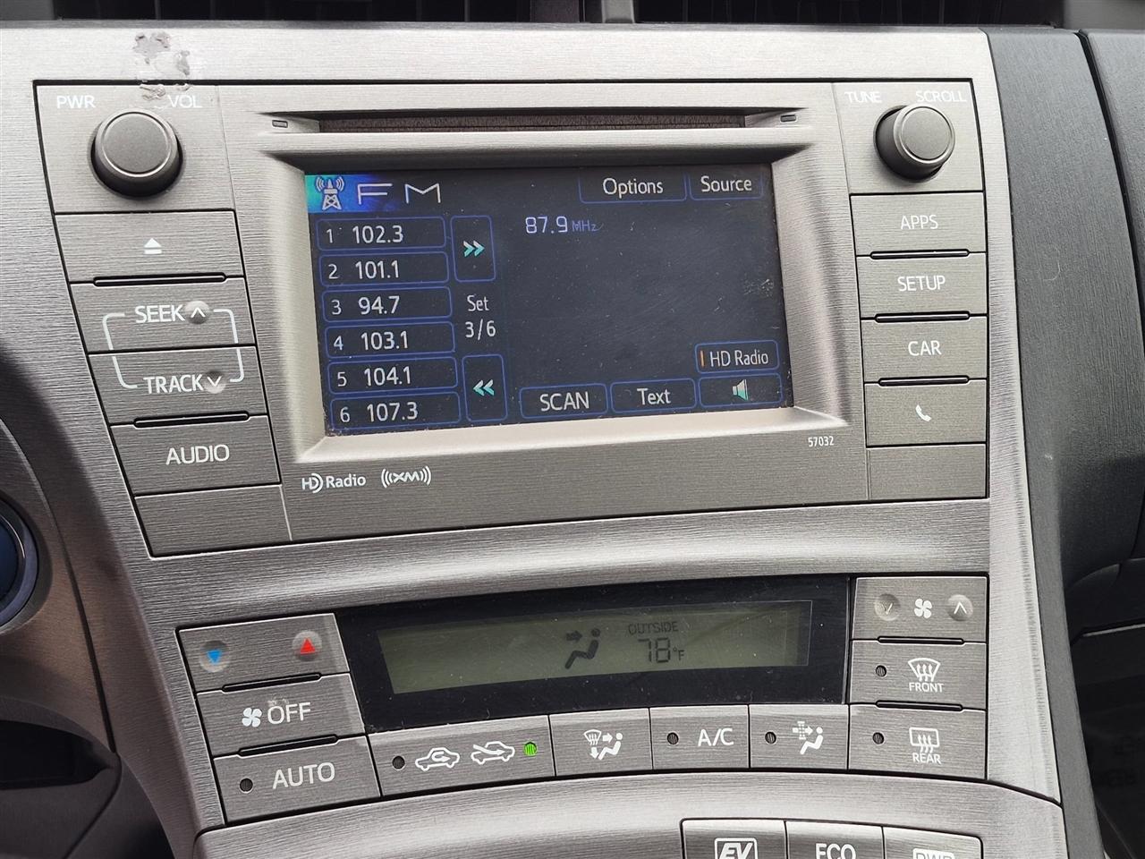 Toyota Prius Four 2015